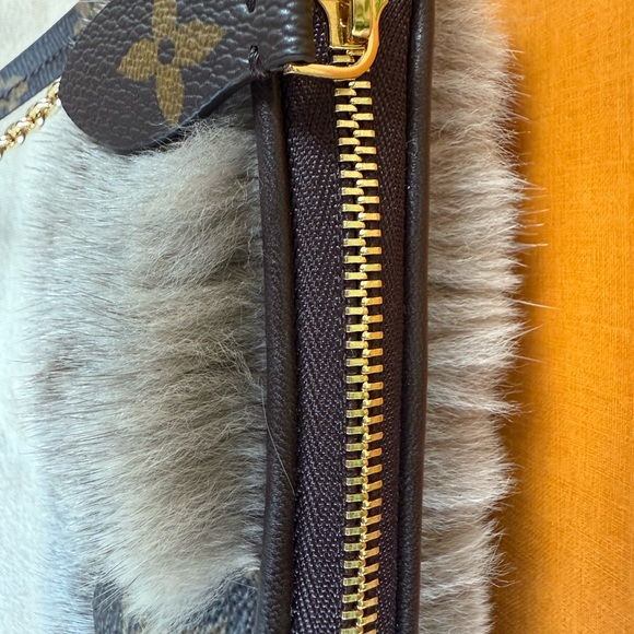 **RARE** Like New LV Brown Monogram Mink Crossbody Bag - Picture 7 of 14